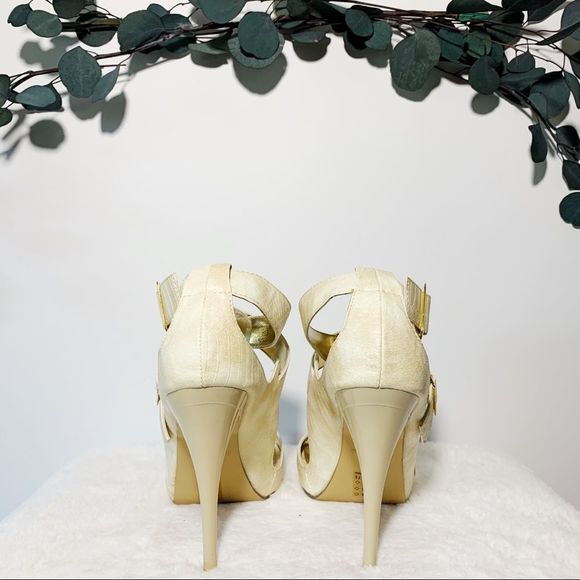 🍀 Mix & Match 4/$60 🍀 Michael Antonio “Tinsley” Cream heels - Picture 9 of 12